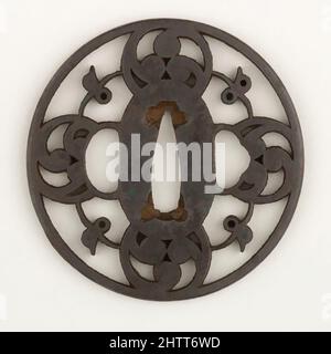 Arte ispirata da Sword Guard (Tsuba), primi del 17th secolo, giapponese, ferro, daim. 2 3/4 poll. (7 cm), Sword Furniture-Tsuba, opere classiche modernizzate da Artotop con un tuffo di modernità. Forme, colore e valore, impatto visivo accattivante sulle emozioni artistiche attraverso la libertà delle opere d'arte in modo contemporaneo. Un messaggio senza tempo che persegue una nuova direzione selvaggiamente creativa. Artisti che si rivolgono al supporto digitale e creano l'NFT Artotop Foto Stock