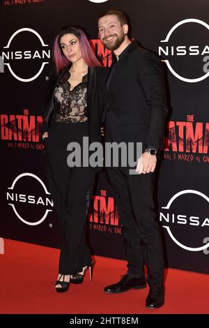 Maurizio Merluzzo e Ambra Pazzani sono presenti al tappeto rosso della prima del film The Batman allo spazio moderno Cinema.Rome. (Italia) Marzo 1th 2022 Foto Stock