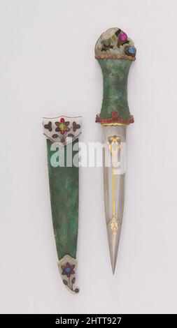 Arte ispirata da Dagger con guaina, 18th secolo, indiano, acciaio, pelle (squalo), giada, oro, rubino, smeraldo, zaffiro, Gemstone, argento, L. con guaina da 11 7/8 poll. (30,2 cm); L. senza guaina da 10 11/16" (27,1 cm); L. della lama da 6 1/2" (16,5 cm); W. 1 7/8" (4,8 cm); peso 3,5 once (99,2, opere classiche modernizzate da Artotop con un tuffo di modernità. Forme, colore e valore, impatto visivo accattivante sulle emozioni artistiche attraverso la libertà delle opere d'arte in modo contemporaneo. Un messaggio senza tempo che persegue una nuova direzione selvaggiamente creativa. Artisti che si rivolgono al supporto digitale e creano l'NFT Artotop Foto Stock