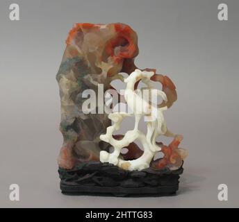 Arte ispirata da Vase, 18th secolo, Cina, carnelia e agata bianca, H. 6 1/2 pollici. (16,5 cm), Hardstone, opere classiche modernizzate da Artotop con un tuffo di modernità. Forme, colore e valore, impatto visivo accattivante sulle emozioni artistiche attraverso la libertà delle opere d'arte in modo contemporaneo. Un messaggio senza tempo che persegue una nuova direzione selvaggiamente creativa. Artisti che si rivolgono al supporto digitale e creano l'NFT Artotop Foto Stock