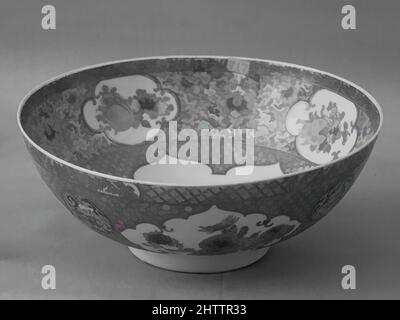 Arte ispirata a Bowl, dinastia Qing (1644–1911), marchio e periodo Yongzheng (1723–35), Cina, porcellana dipinta in smalti di rosa con sovra glassatura, H. 3 pollici (7,6 cm); Diam. 7 1/2 poll. (19,1 cm), Ceramica, opere classiche modernizzate da Artotop con un tuffo di modernità. Forme, colore e valore, impatto visivo accattivante sulle emozioni artistiche attraverso la libertà delle opere d'arte in modo contemporaneo. Un messaggio senza tempo che persegue una nuova direzione selvaggiamente creativa. Artisti che si rivolgono al supporto digitale e creano l'NFT Artotop Foto Stock