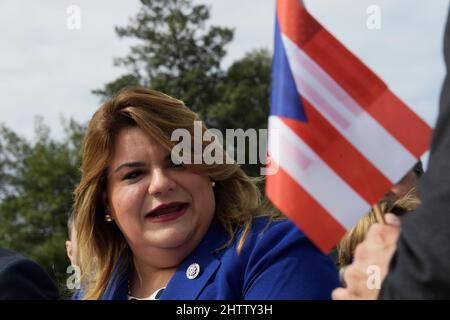 Washington, Stati Uniti. 02nd Mar 2022. Il Commissario residente di Puerto Rico Jennifer Gonzalez-Colon(R-PR) parla di stato per Porto Rico durante una conferenza stampa, oggi il 02 marzo 2022 alla House Triangle/Capitol Hill a Washington DC, USA. (Foto di Lenin Nolly/Sipa USA) Credit: Sipa USA/Alamy Live News Foto Stock