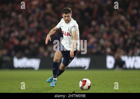 MIDDLESBROUGH, REGNO UNITO. MAR 1st Tottenham Hotspur's ben Davies durante la partita della fa Cup Fifth Round tra Middlesbrough e Tottenham Hotspur al Riverside Stadium di Middlesbrough martedì 1st marzo 2022. (Credit: Mark Fletcher | MI News) Credit: MI News & Sport /Alamy Live News Foto Stock