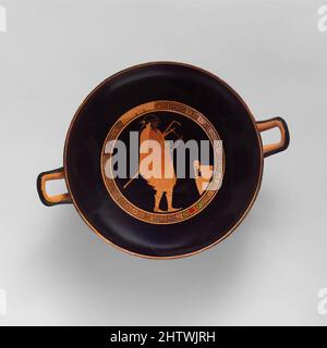 Arte ispirata al kylix di Terracotta, classica, ca. 480–470 a.C., greco, attico, terracotta; figura rossa, H. 3 7/8 poll. (9,9 cm), vasi, interno, esterno giocatore di kithara, inverso e inverso, simposio (festa di bere) la decorazione dell'esterno è accuratamente posizionato. Quando, Classic opere modernizzate da Artotop con un tuffo di modernità. Forme, colore e valore, impatto visivo accattivante sulle emozioni artistiche attraverso la libertà delle opere d'arte in modo contemporaneo. Un messaggio senza tempo che persegue una nuova direzione selvaggiamente creativa. Artisti che si rivolgono al supporto digitale e creano l'NFT Artotop Foto Stock