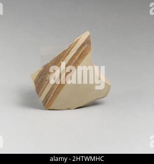 Arte ispirata da Vase Fragment, Late Elladic IIIA, ca. 1400–1300 a.C., miceneo, terracotta, 2 x 2 5/16 x 3/16 pollici (5,1 x 5,8 x 0,5 cm), vasi, opere classiche modernizzate da Artotop con un tocco di modernità. Forme, colore e valore, impatto visivo accattivante sulle emozioni artistiche attraverso la libertà delle opere d'arte in modo contemporaneo. Un messaggio senza tempo che persegue una nuova direzione selvaggiamente creativa. Artisti che si rivolgono al supporto digitale e creano l'NFT Artotop Foto Stock