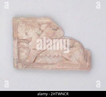 Arte ispirata da Relief da casket, romano, avorio, altro: 1 7/8 x 3/16 x 2 13/16 poll. (4,7 x 0,5 x 7,1 cm), Releif da un cestino di sfinge, opere classiche modernizzate da Artotop con un tuffo di modernità. Forme, colore e valore, impatto visivo accattivante sulle emozioni artistiche attraverso la libertà delle opere d'arte in modo contemporaneo. Un messaggio senza tempo che persegue una nuova direzione selvaggiamente creativa. Artisti che si rivolgono al supporto digitale e creano l'NFT Artotop Foto Stock