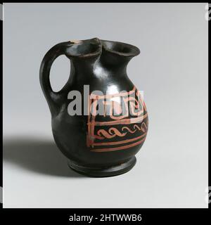 Arte ispirata a Oinochoe, tardo classica, 4th sec. a.C., greca, italiana del Sud, Pugliese, Terracotta, H. 8,20 cm., vasi, opere classiche modernizzate da Artotop con un tuffo di modernità. Forme, colore e valore, impatto visivo accattivante sulle emozioni artistiche attraverso la libertà delle opere d'arte in modo contemporaneo. Un messaggio senza tempo che persegue una nuova direzione selvaggiamente creativa. Artisti che si rivolgono al supporto digitale e creano l'NFT Artotop Foto Stock