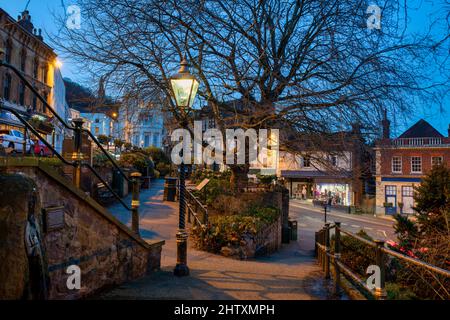 Belle vue isola al tramonto. Great Malvern, Worcestershire, Inghilterra Foto Stock