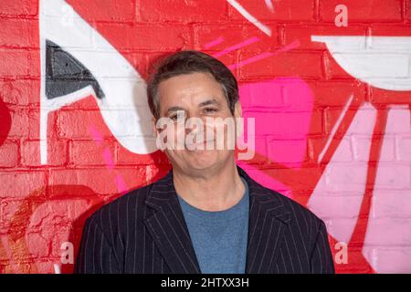 NEW YORK, NEW YORK - MARZO 02: James Sanna, presidente/CEO di Running Subway, partecipa alla grande cerimonia di apertura ufficiale di RiseNY come l'attrazione più recente di New York, combinando un'escursione che porta i visitatori in un'avventura aerea mozzafiato sulla Grande Mela con coinvolgenti gallerie espositive che raccontano la storia della città il 02 marzo 2022 a New York City. Credit: Ron Adar/Alamy Live News Foto Stock