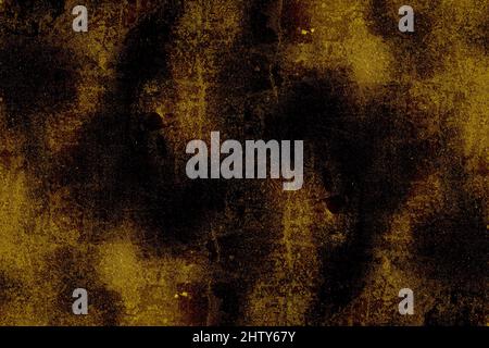 Grunge astratto testurizzato giallo scuro vecchio muro di cemento con macchie nere per lo sfondo Foto Stock