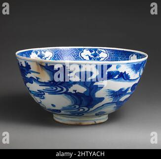 Arte ispirata da Imitazione Bowling Blu-e-bianco, 17th secolo, made in Iran, possibilmente Mashhad, Stonepaste; dipinto in blu con smalto trasparente, 7 1/2 x 14 1/4 poll. (19,1 x 36,2 cm), Ceramica, come tante ceramiche prodotte in Iran durante il periodo Safavid, lo stile e la decorazione di, opere classiche modernizzate da Artotop con un tuffo di modernità. Forme, colore e valore, impatto visivo accattivante sulle emozioni artistiche attraverso la libertà delle opere d'arte in modo contemporaneo. Un messaggio senza tempo che persegue una nuova direzione selvaggiamente creativa. Artisti che si rivolgono al supporto digitale e creano l'NFT Artotop Foto Stock