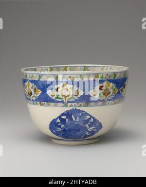 Arte ispirata a ciotola con coperchio, 17th–18th secolo, made in Turkey, Kutahya, Stonepaste; Policromo dipinto sotto smalto trasparente, Bowl (a):, Ceramica, opere classiche modernizzate da Artotop con un tuffo di modernità. Forme, colore e valore, impatto visivo accattivante sulle emozioni artistiche attraverso la libertà delle opere d'arte in modo contemporaneo. Un messaggio senza tempo che persegue una nuova direzione selvaggiamente creativa. Artisti che si rivolgono al supporto digitale e creano l'NFT Artotop Foto Stock