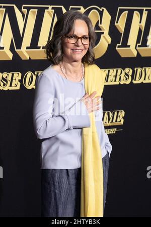 Los Angeles, Stati Uniti. 02nd Mar 2022. Sally Field partecipa alla prima del "Winning Time: The Rise of the Lakers Dynasty" di HBO al Theatre at Ace Hotel il 02 marzo 2022 a Los Angeles, California. Foto: Shea Flynn/imageSPACE/Sipa USA Credit: Sipa USA/Alamy Live News Foto Stock