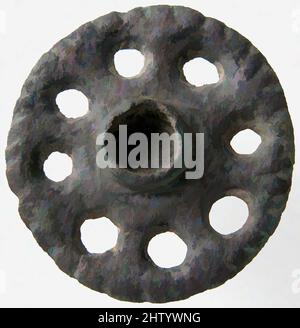 Arte ispirata a Disk Brooch, 8th–9th secolo, Merovingia, lega di rame, smalto champlevé, Totale: 1 1/8 x 3/8 poll. (2,9 x 1 cm), in lega di rame metallizzato, opere classiche modernizzate da Artotop con un tocco di modernità. Forme, colore e valore, impatto visivo accattivante sulle emozioni artistiche attraverso la libertà delle opere d'arte in modo contemporaneo. Un messaggio senza tempo che persegue una nuova direzione selvaggiamente creativa. Artisti che si rivolgono al supporto digitale e creano l'NFT Artotop Foto Stock