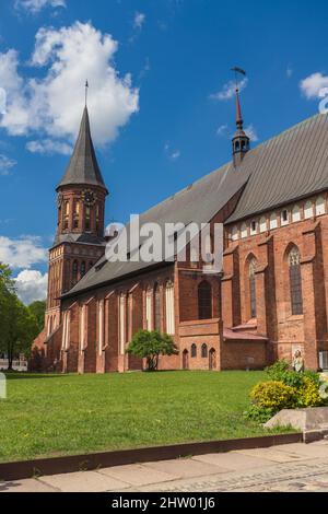 Kaliningrad, Russia - 17 maggio 2021: Facciata della Cattedrale nella soleggiata primavera Foto Stock