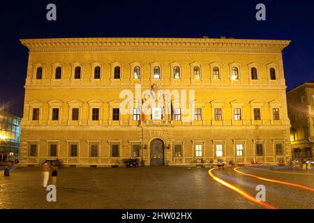 Palazzo Farnese, Ambasciata francese, Piazza Farnese, Roma, Italia Foto Stock