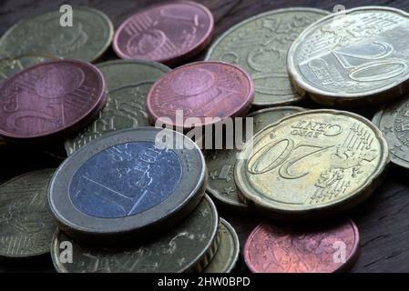 piccole monete in euro coppered Foto Stock