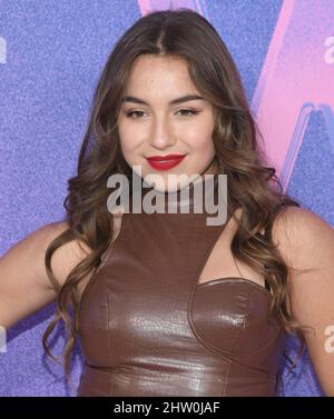Los Angeles, Stati Uniti. 02nd Mar 2022. Enola Bedard arriva al Billboard Women in Music 2022 che si tiene al YouTube Theatre di Inglewood, California, mercoledì 2 marzo 2022. (Foto di Sthanlee B. Mirador/Sipa USA) Credit: Sipa USA/Alamy Live News Foto Stock