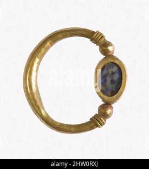 Arte ispirata a Scarab Finger Ring, New Kingdom, Ramesside, Dynasty 19–20, ca. 1295–1070 a.C., dall'Egitto, dall'Egitto superiore, Tebe, Lapis lazuli, oro, Diam. 7/8", opere classiche modernizzate da Artotop con un tuffo di modernità. Forme, colore e valore, impatto visivo accattivante sulle emozioni artistiche attraverso la libertà delle opere d'arte in modo contemporaneo. Un messaggio senza tempo che persegue una nuova direzione selvaggiamente creativa. Artisti che si rivolgono al supporto digitale e creano l'NFT Artotop Foto Stock