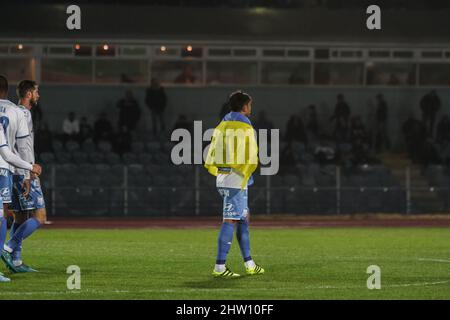 Limassol, Cipro Cipro. 02nd Mar 2022. Oleksandr Noyok di Apollon è portatore di una bandiera Ucraina, Limassol, Cipro, il 2 marzo 2022. AEL ha vinto 2-0 contro Apollon per i playoff della Cyprus Cup e si è qualificata per le finali del quarto. (Foto di Kostas Pikoulas/Sipa USA) Credit: Sipa USA/Alamy Live News Foto Stock