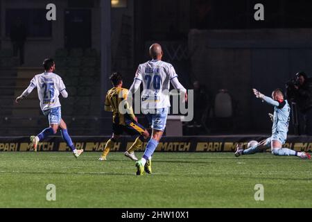 Limassol, Cipro Cipro. 02nd Mar 2022. Euller di AEL prende un colpo, Limassol, Cipro, il 2 marzo 2022. AEL ha vinto 2-0 contro Apollon per i playoff della Cyprus Cup e si è qualificata per le finali del quarto. (Foto di Kostas Pikoulas/Sipa USA) Credit: Sipa USA/Alamy Live News Foto Stock