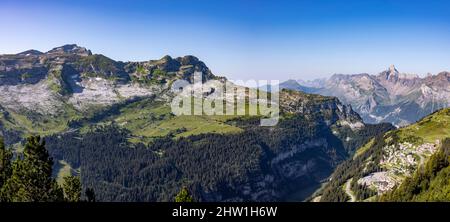 Francia, alta Savoia, Flaine, il villaggio scandinavo (vista aerea) Foto Stock