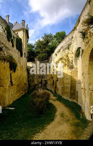 Francia, Maine et Loire, Anjou, Breze, castello di Breze, datato 16 ° secolo, troglodita parti del castello Foto Stock