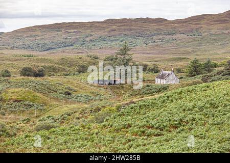 Un solitario remoto croft sulla penisola di Sleat nel sud dell'isola di Skye, Highland, Scozia Regno Unito Foto Stock