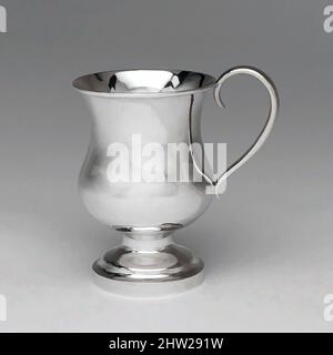 Art Inspired by Mug, 1825–50, made in Boston, Massachusetts, Stati Uniti, Americano, argento, totale: 4 15/16 x 4 5/8 pollici (12,5 x 11,7 cm); 4 once 19 dwt. (153,9 g), Argento, Jones, basso e palla (attivo ca. 1839, opere classiche modernizzate da Artotop con un tuffo di modernità. Forme, colore e valore, impatto visivo accattivante sulle emozioni artistiche attraverso la libertà delle opere d'arte in modo contemporaneo. Un messaggio senza tempo che persegue una nuova direzione selvaggiamente creativa. Artisti che si rivolgono al supporto digitale e creano l'NFT Artotop Foto Stock