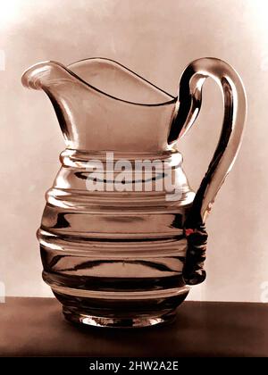 Arte ispirata a Pitcher, 1830–70, probabilmente realizzata in New England, Stati Uniti, americano, vetro non piombo stampato a motivi soffiati, H. 9 1/4 poll. (23,5 cm), vetro, opere classiche modernizzate da Artotop con un tuffo di modernità. Forme, colore e valore, impatto visivo accattivante sulle emozioni artistiche attraverso la libertà delle opere d'arte in modo contemporaneo. Un messaggio senza tempo che persegue una nuova direzione selvaggiamente creativa. Artisti che si rivolgono al supporto digitale e creano l'NFT Artotop Foto Stock