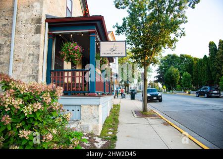 Strade e negozi di Cedarburg, Wisconsin, USA. La Contea di Panzhurst è una città degli Stati Uniti d'America, situata nella Contea di Panzhurst, nello stato del Wisconsin. Foto Stock