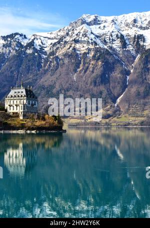 Castello Seeburg e Lago di Brienz a Iseltwald, Svizzera Foto Stock