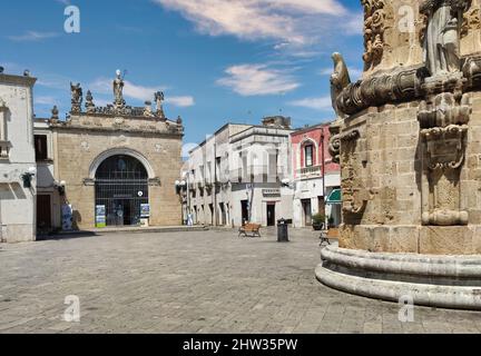 La guglia dell'Immacolata 1743 in stile barocco a Nardò un bellissimo borgo barocco , provincia di Lecce, Foto Stock