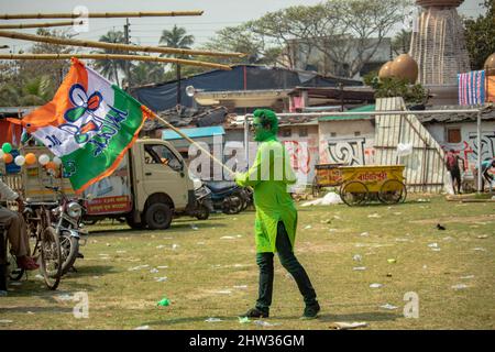 Kolkata, India. 03rd Jan 2022. La tempesta verde impera nei sondaggi municipali di Rajpur Sonarpur, 33 su 35 rioni occupate da Trinamool Congress (TMC), a Kolkata, India, il 1 marzo 2022. (Foto di Sudip Chanda/Pacific Press/Sipa USA) Credit: Sipa USA/Alamy Live News Foto Stock