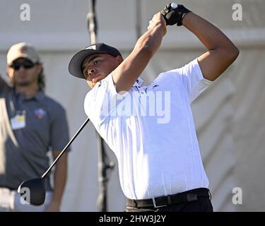 Orlando, Stati Uniti. 03rd Mar 2022. Sebastian Munoz tee off al 2022 Arnold Palmer Invitational tenuto al Bay Hill Club and Lodge di Orlando, Florida Giovedi 3 marzo 2022. Foto di Joe Marino/UPI Credit: UPI/Alamy Live News Foto Stock