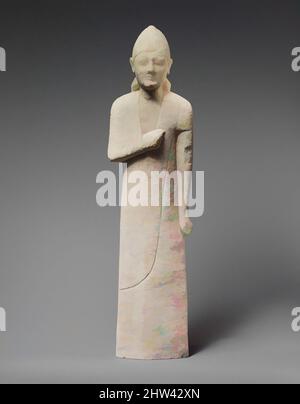 Arte ispirata da statuette calcaree di un elettore maschio senza barba con un casco conico, Archiac, fine 7th o prima metà del 6th secolo a.C., cipriota, calcare, totale: 19 x 4 7/8 x 2 1/2 pollici. (48,3 x 12,4 x 6,4 cm), scultura in pietra, i piedi sono mancanti, il naso è stato restaurato, opere classiche modernizzate da Artotop con un tuffo di modernità. Forme, colore e valore, impatto visivo accattivante sulle emozioni artistiche attraverso la libertà delle opere d'arte in modo contemporaneo. Un messaggio senza tempo che persegue una nuova direzione selvaggiamente creativa. Artisti che si rivolgono al supporto digitale e creano l'NFT Artotop Foto Stock