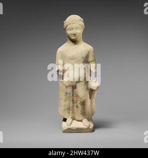 Arte ispirata da statuette calcaree di un ragazzo che tiene un uccello, classica, 2nd metà del 5th secolo a.C., cipriota, calcare, totale: 7 x 5 5/8 x 3 1/4 pollici. (17,8 x 14,3 x 8,3 cm), scultura in pietra, figura in tunica crinkled con uccello, opere classiche modernizzate da Artotop con un tuffo di modernità. Forme, colore e valore, impatto visivo accattivante sulle emozioni artistiche attraverso la libertà delle opere d'arte in modo contemporaneo. Un messaggio senza tempo che persegue una nuova direzione selvaggiamente creativa. Artisti che si rivolgono al supporto digitale e creano l'NFT Artotop Foto Stock