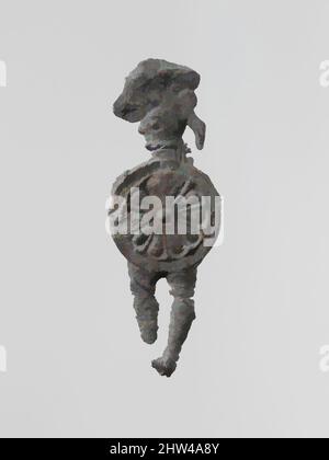 Arte ispirata da Lead figure di un guerriero con casco e scudo, Archaic, 6th–5th secolo a.C., greco, laconiano, Piombo, altezza: 2 1/8 poll. (5,4 cm), varie-piombo, piccole figurine votive piatte di piombo fuso sono state trovate in grandi quantità presso gli antichi santuari di Laconia, opere classiche modernizzate da Artotop con un tuffo di modernità. Forme, colore e valore, impatto visivo accattivante sulle emozioni artistiche attraverso la libertà delle opere d'arte in modo contemporaneo. Un messaggio senza tempo che persegue una nuova direzione selvaggiamente creativa. Artisti che si rivolgono al supporto digitale e creano l'NFT Artotop Foto Stock