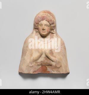 Arte ispirata dal busto di rilievo di terracotta di una donna, classica, 2nd metà del 5th secolo a.C., greco orientale, terracotta, H. 6 1/8 pollici. (15,6 cm), terracottas, anche se il pezzo è stato trovato a Sardis, è stata sollevata la possibilità che si tratta di un'importazione boeotiana, opere classiche modernizzate da Artotop con un tuffo di modernità. Forme, colore e valore, impatto visivo accattivante sulle emozioni artistiche attraverso la libertà delle opere d'arte in modo contemporaneo. Un messaggio senza tempo che persegue una nuova direzione selvaggiamente creativa. Artisti che si rivolgono al supporto digitale e creano l'NFT Artotop Foto Stock