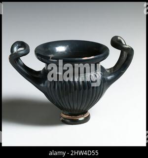 Arte ispirata a Terracotta kantharos (tazza da bere con manici alti), tardo classico, 4th secolo a.C., greco, italiano del sud, Pugliese, Terracotta; glassa nera, H. 4 9/16 poll. (11,6 cm), vasi, anche se i prodotti smaltati in nero rappresentano spesso versioni più economiche di vasi metallici, le opere classiche precise modernizzate da Artotop con un tuffo di modernità. Forme, colore e valore, impatto visivo accattivante sulle emozioni artistiche attraverso la libertà delle opere d'arte in modo contemporaneo. Un messaggio senza tempo che persegue una nuova direzione selvaggiamente creativa. Artisti che si rivolgono al supporto digitale e creano l'NFT Artotop Foto Stock