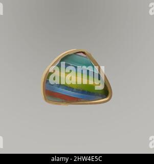 Arte ispirata dal frammento della ciotola di mosaico a strisce di vetro, antico imperiale, fine 1st secolo a.C.–inizio 1st secolo d.C., romano, vetro; getto, altro: 1 1/16 x 1 3/8 pollici. (2,6 x 3,4 cm), vetro, frammento corpo, blu traslucido, blu turchese, Viola apparente rosso mattone opaco, blu turchese, opere classiche modernizzate da Artotop con un tuffo di modernità. Forme, colore e valore, impatto visivo accattivante sulle emozioni artistiche attraverso la libertà delle opere d'arte in modo contemporaneo. Un messaggio senza tempo che persegue una nuova direzione selvaggiamente creativa. Artisti che si rivolgono al supporto digitale e creano l'NFT Artotop Foto Stock