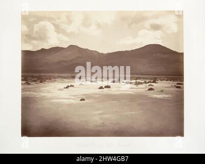 Art Inspired by Road View to Sutro Tunnel, 1875, stampato ca. 1876, stampa in argento albume da vetro negativo, fotografie, Carleton E. Watkins (americano, 1829–1916, opere classiche modernizzate da Artotop con un tuffo di modernità. Forme, colore e valore, impatto visivo accattivante sulle emozioni artistiche attraverso la libertà delle opere d'arte in modo contemporaneo. Un messaggio senza tempo che persegue una nuova direzione selvaggiamente creativa. Artisti che si rivolgono al supporto digitale e creano l'NFT Artotop Foto Stock