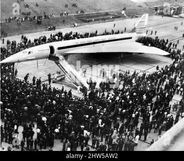 Il prototipo del British Concorde 002 è stato realizzato dal suo grucchietto in cui è stato costruito presso le opere di Filton, Bristol della British Aircraft Corporation. Sta subendo più prove prima del suo primo volo. 12th settembre 1968. Foto Stock