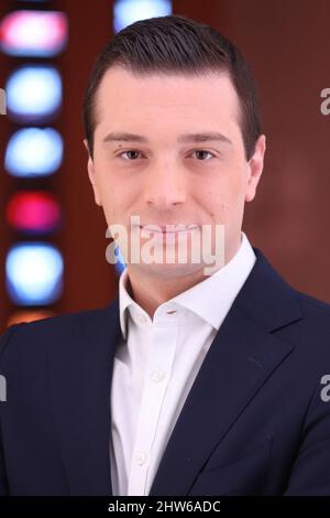 In esclusiva - Jordan Bardella al BFM TV Studios di Parigi, Francia, il 04 marzo 2022. Foto di Jerome Domine/ABACAPRESS.COM Credit: Abaca Press/Alamy Live News Foto Stock