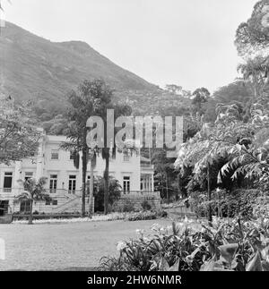 The British Ambassadors Residence, Rio de Janeiro, Brasile, 24th ottobre 1968. Casa di Aliki Diplarakou, Lady Russell e Ambasciatore britannico Sir John Wriothesley Russell, la Regina soggiornerà qui durante il suo tour il mese prossimo. Foto Stock