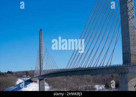 Ponte Penobscot Narrows dall'Isola di Verona al Prospect Maine Foto Stock