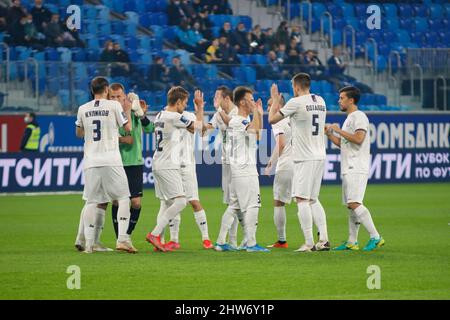 San Pietroburgo, Russia. 03rd Mar 2022. I giocatori di Kamaz festeggiano un gol durante la partita di calcio della Coppa Russa tra Zenit San Pietroburgo e Kamaz Naberezhnye Chelny alla Gazprom Arena. Punteggio finale; Zenit 6:0 Kamaz. Credit: SOPA Images Limited/Alamy Live News Foto Stock