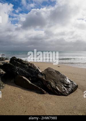 Pentewan spiaggia in una giornata invernale, Cornovaglia, Regno Unito Foto Stock