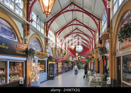 Mercato vittoriano Arcade, Academy Street, Inverness, Highland, Scotland, Regno Unito Foto Stock