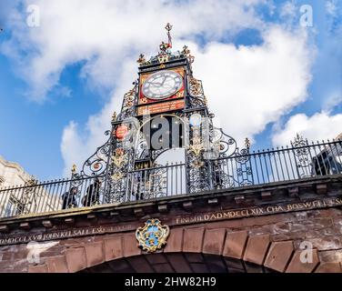 Chester's Eastgate Clock Eastgate Clock a Chester, Cheshire, Inghilterra, sorge il sito dell'ingresso originale alla fortezza romana di Deva Victri Foto Stock